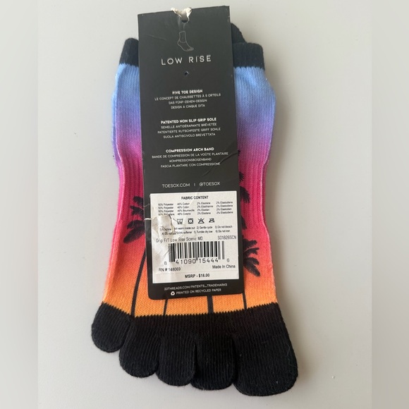 Toesox - full toe, low rise grip socks - Picture 2 of 3